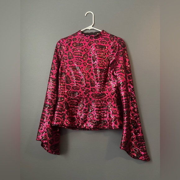 Top Shop Pink Leopard Sequin Bell Sleeve Top US 6 - Picture 7 of 7